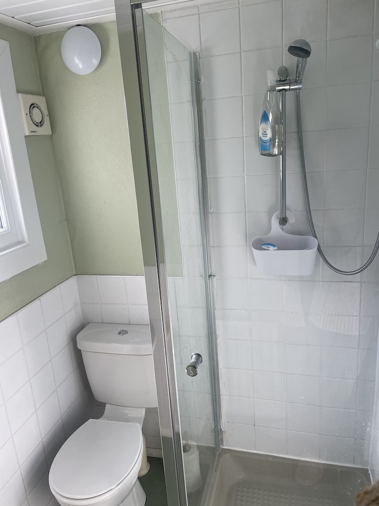 Ivydene Hotel 49/50