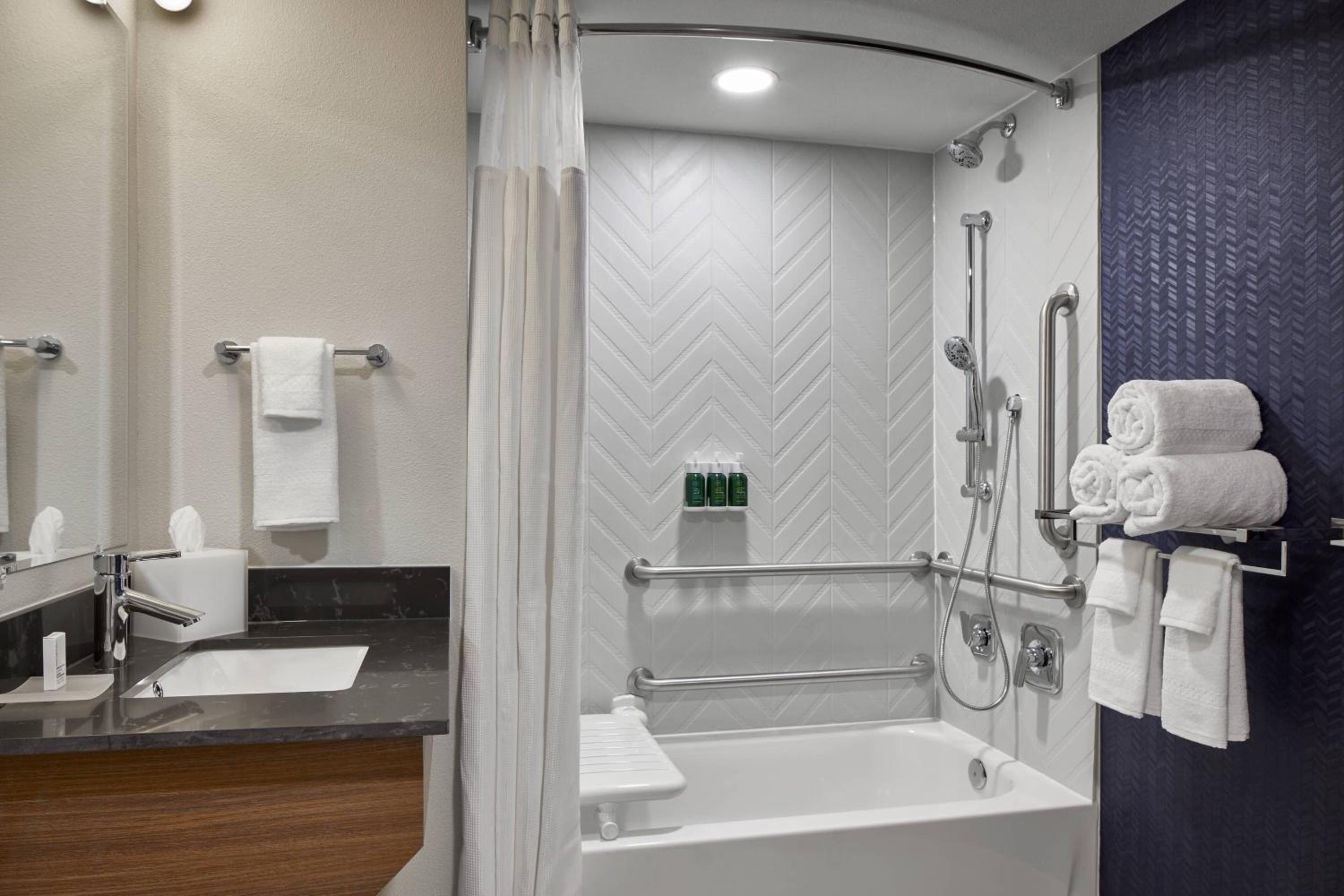 غرفة بسرير كينج، Fairfield Inn And Suites By Marriott Virginia Beach Norfolk Airport 7/11
