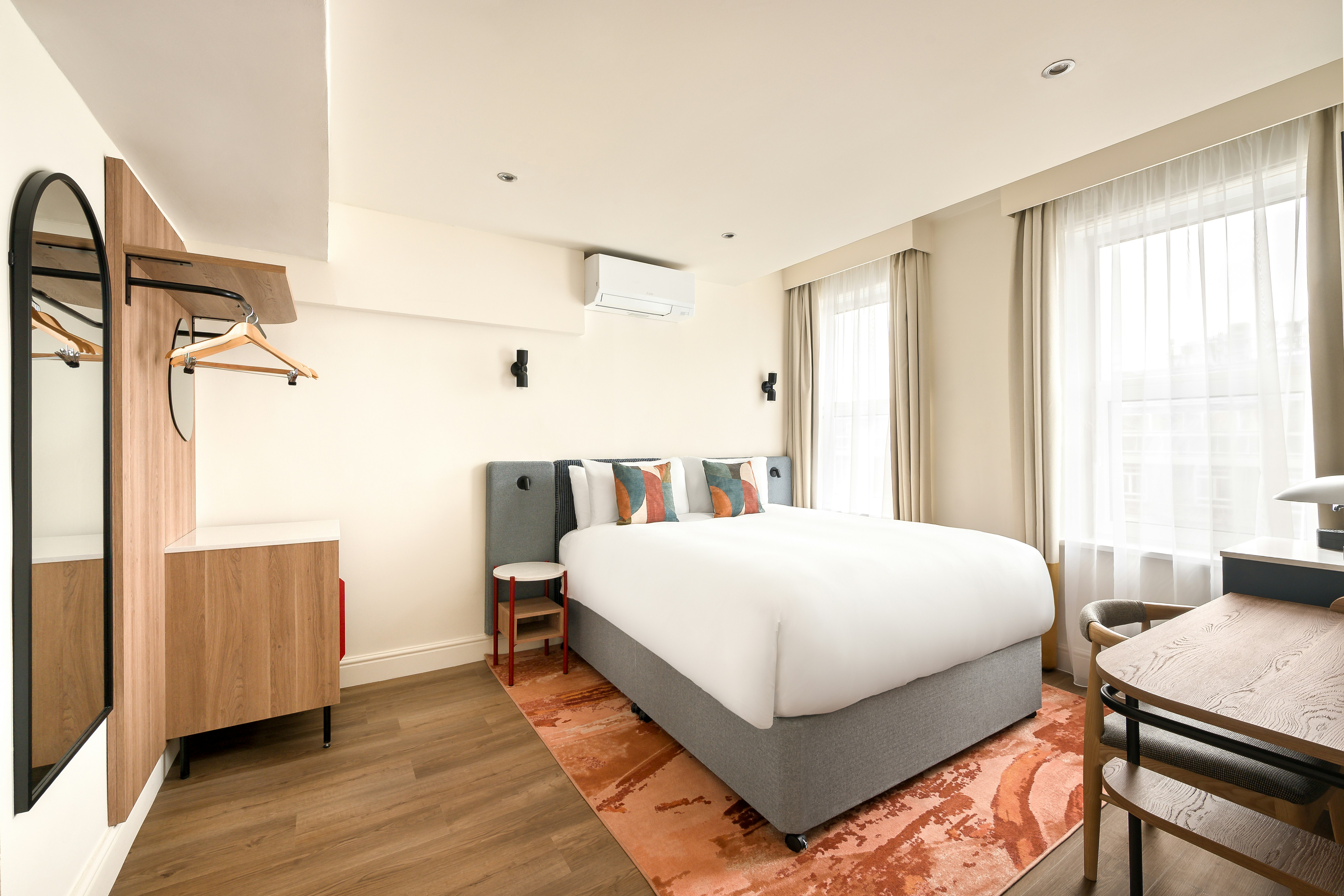London Bloomsbury Square Hotel 30/71