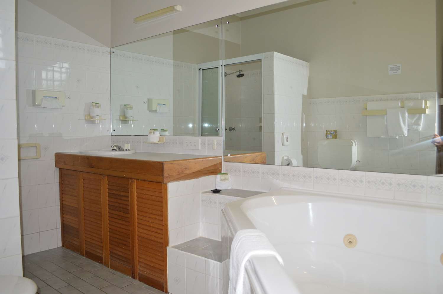 Best Western Endeavour Motel 39/40