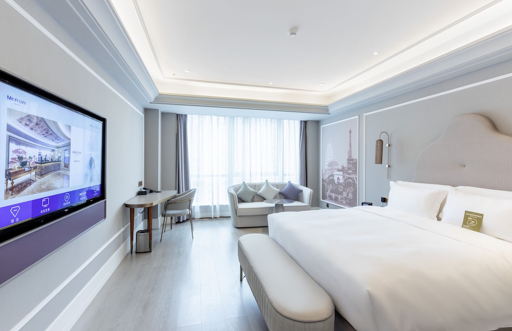 SUPERIOR, KING BED