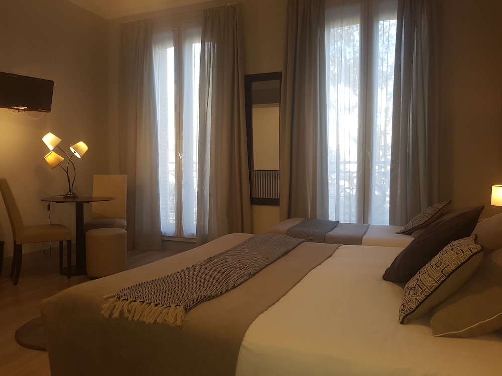 HOTEL D'ARGENSON 40/75
