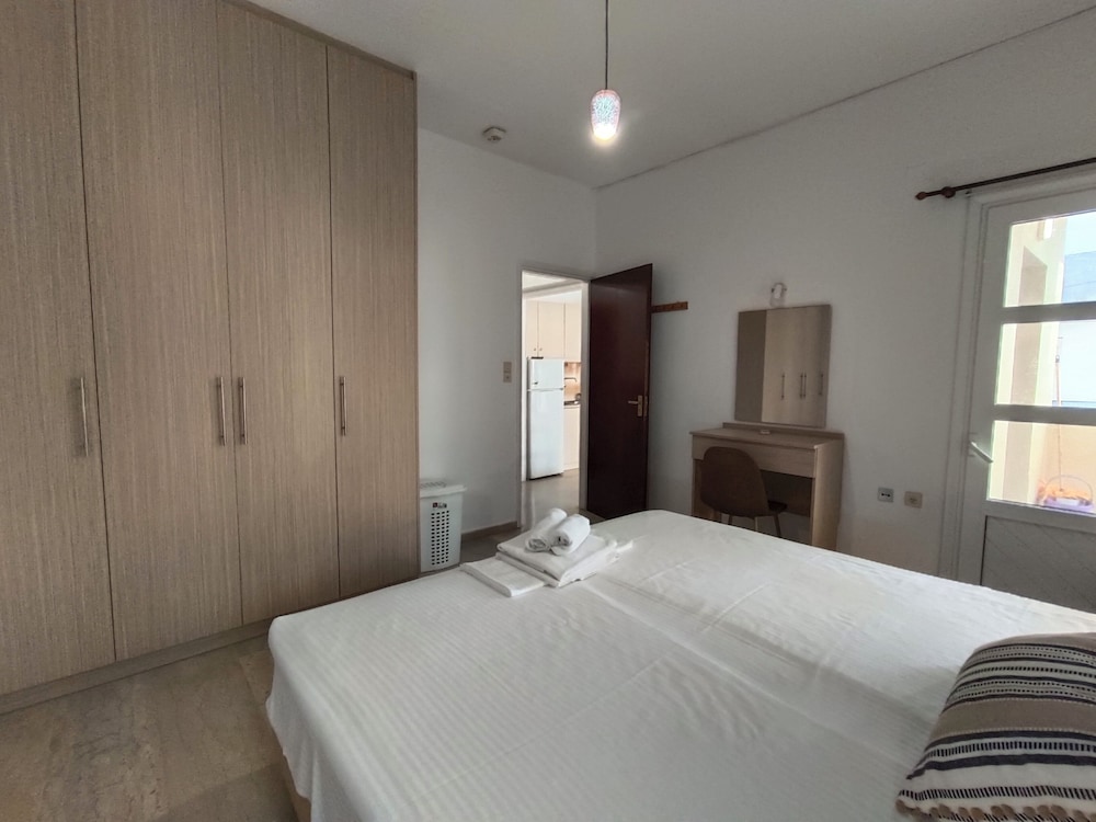 Albatross Studios And Apartments 12/50