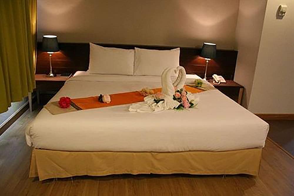 ALOHA HOTEL HAT YAI 30/66