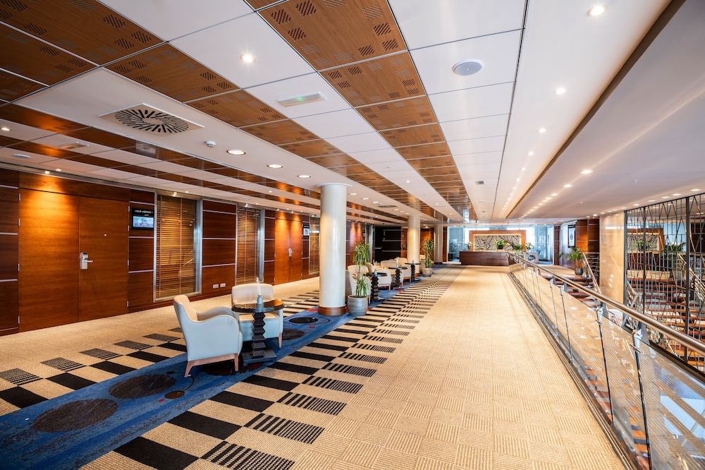 Melia Valencia Palacio de Congresos Formely Hilton Valencia 6/73