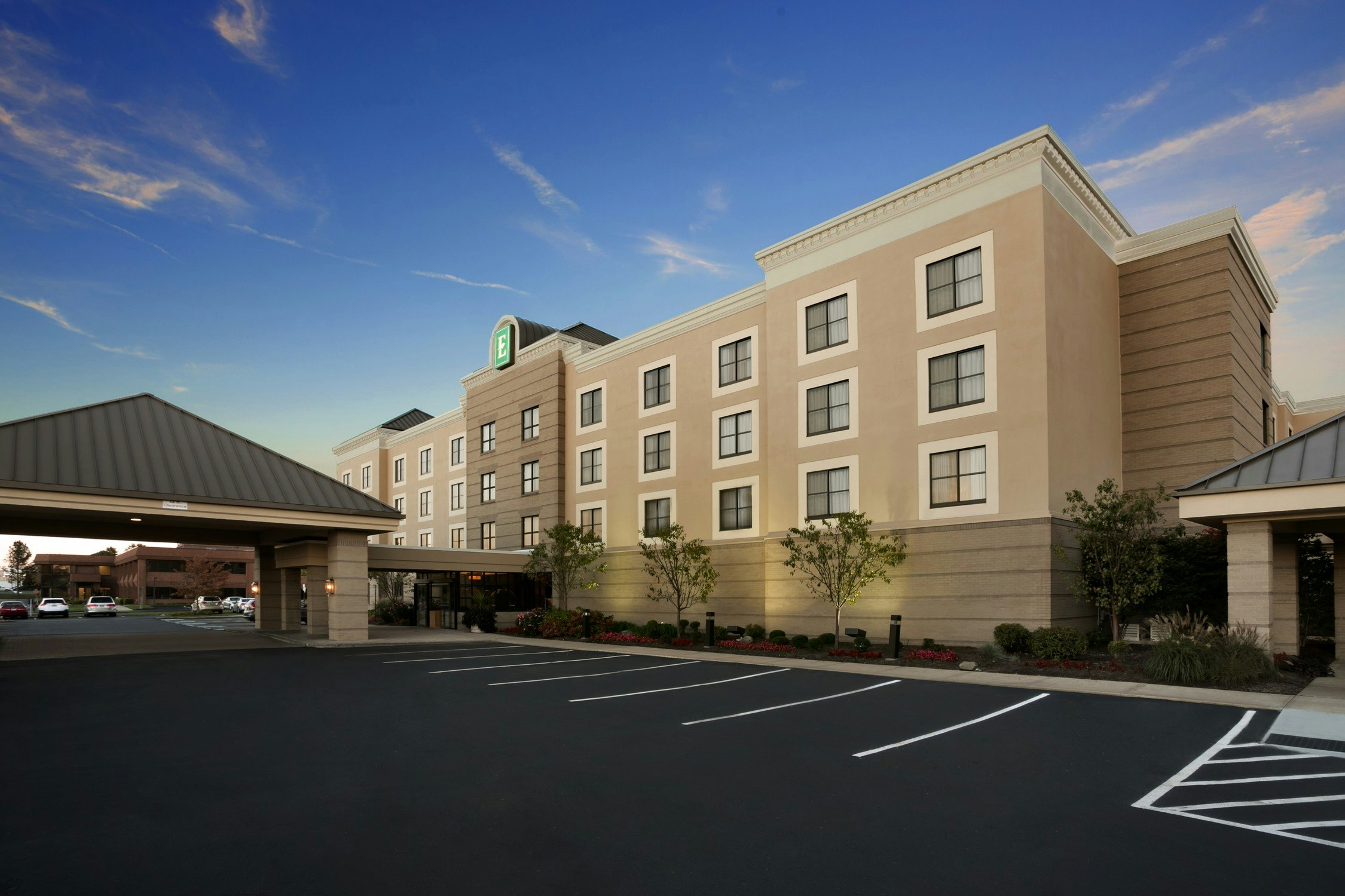 Embassy Suites by Hilton Cleveland Beachwood 54/55