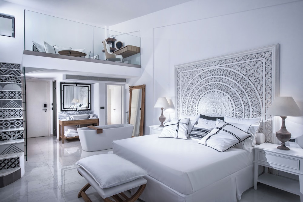 Loft, Luxury, King Bed, Sea Front, Sofa, Private Pool