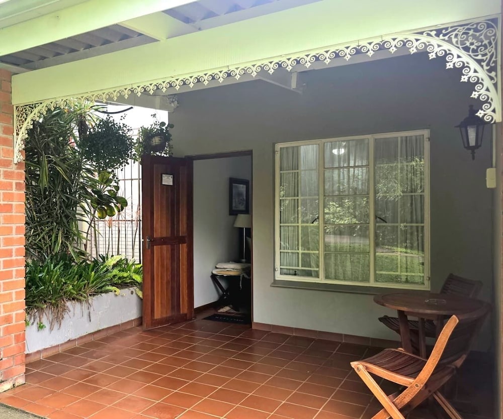 Birds of Paradise B&B 4/46
