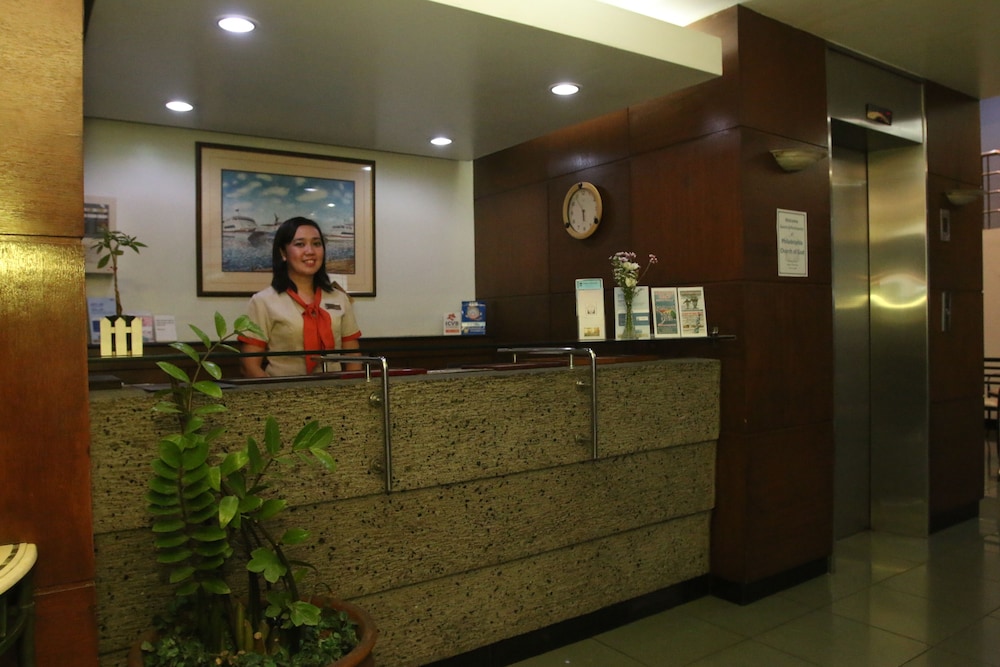 Harbor Town Hotel 3/50