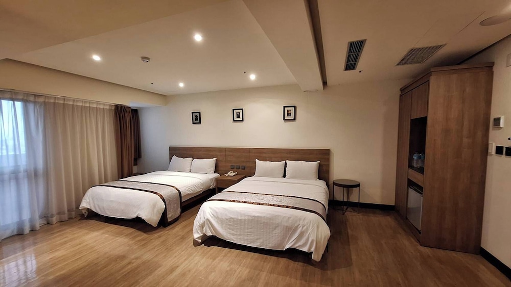 Cheng Pao Hotel 30/64