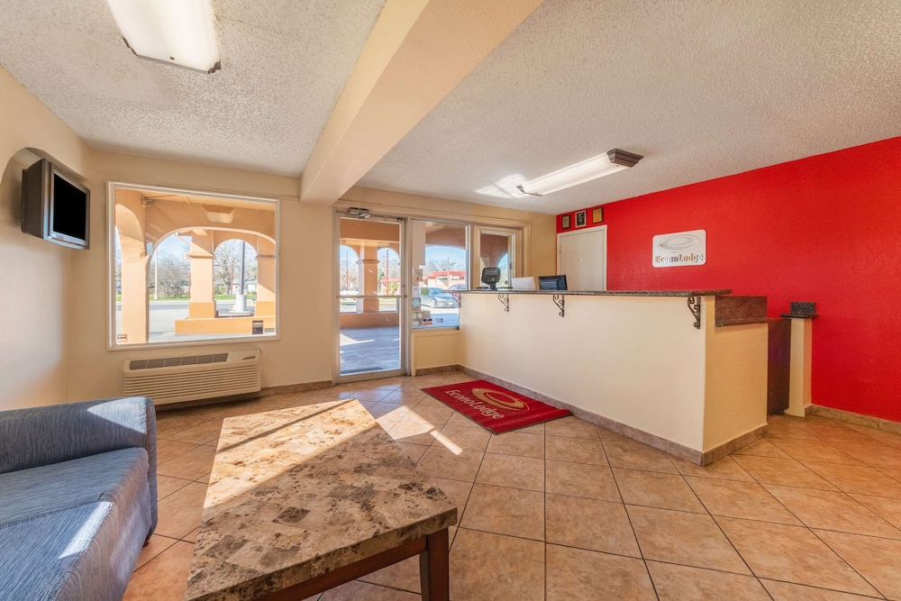 Econo Lodge San Marcos University Area 14/31