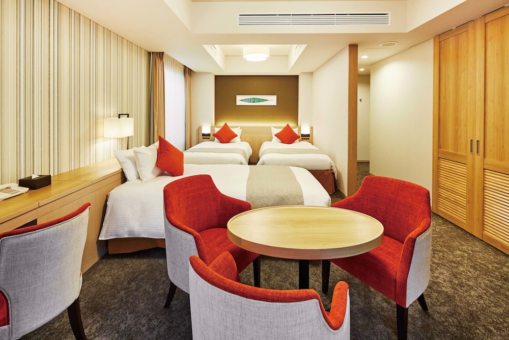 Emion Tokyo Bay 33/49