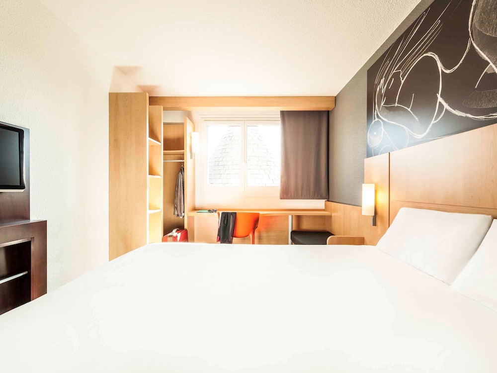 Ibis Chatellerault 13/31
