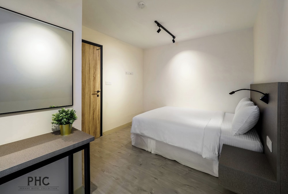 Macallum Central Hotel Managed By The Ascott Limited 8/16