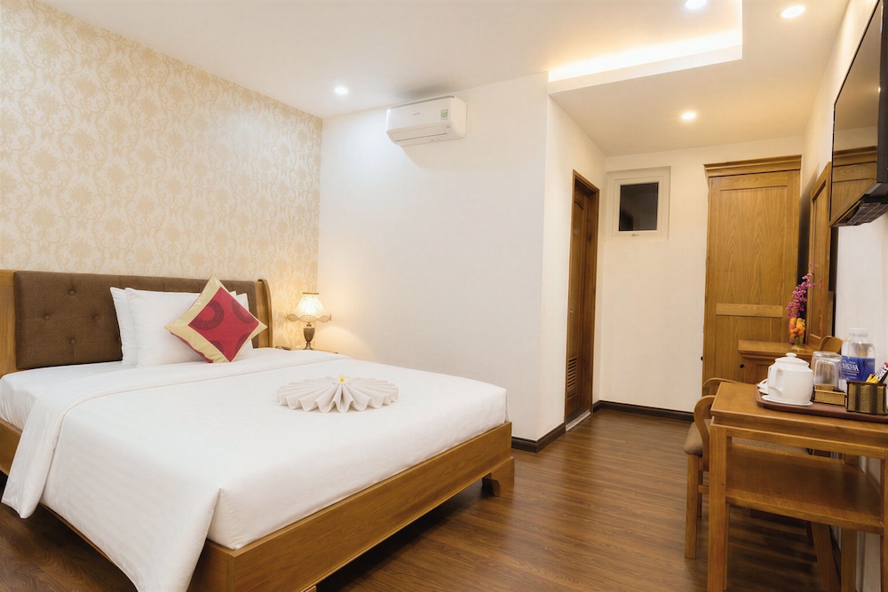 The Airport Hotel 23/47