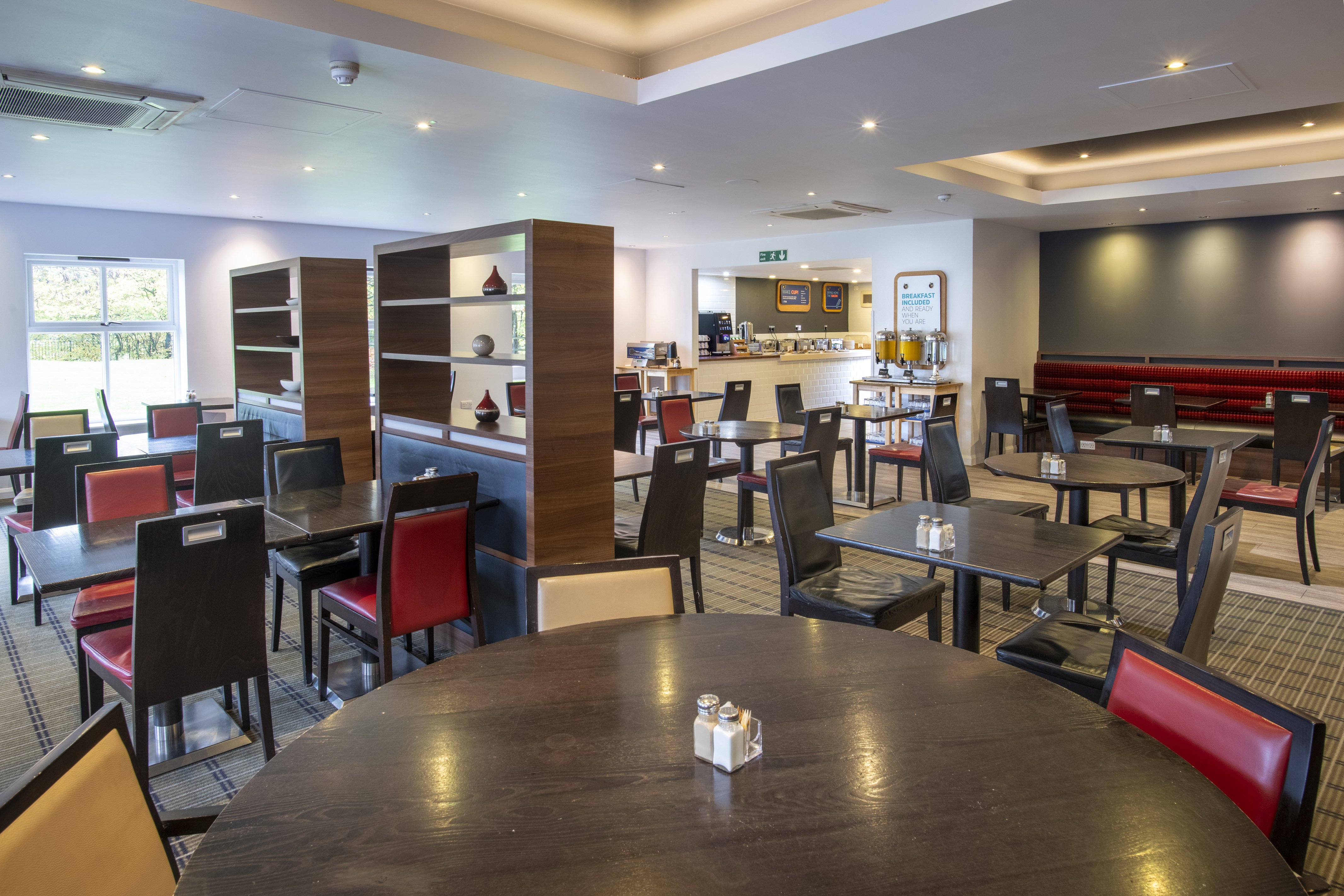 Holiday Inn Express Warwick Stratford Upon Avon 19/34