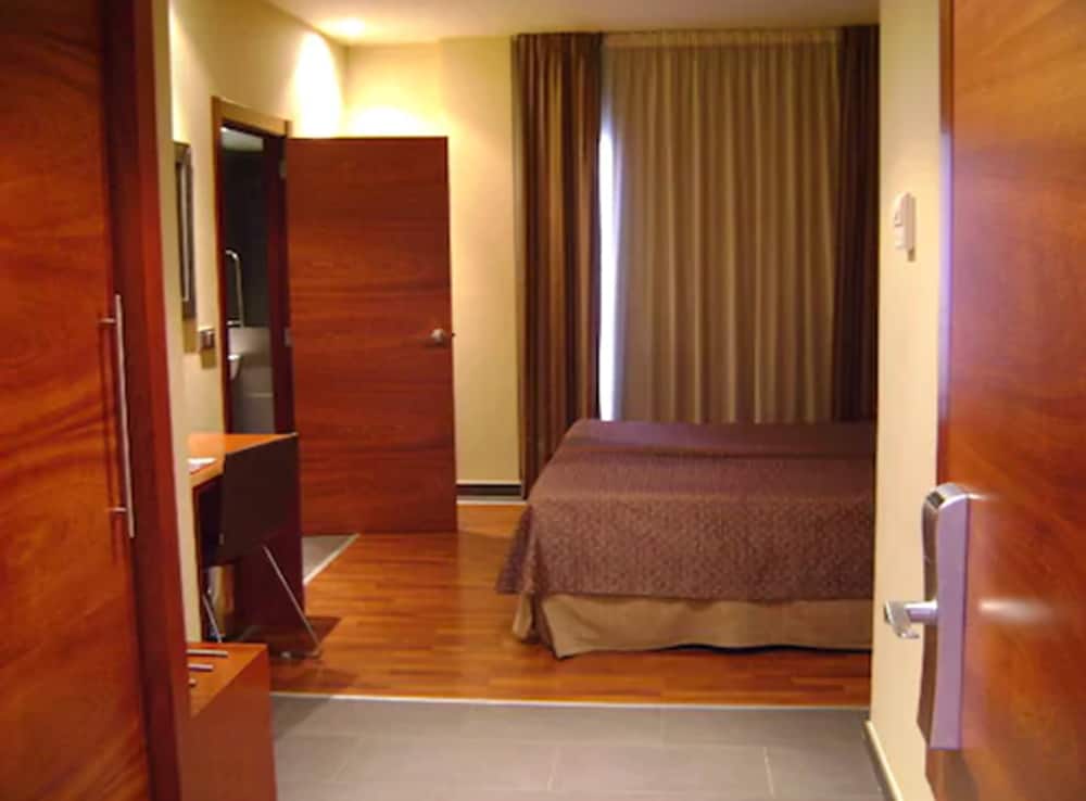 Hotel F G Logrono 18/65