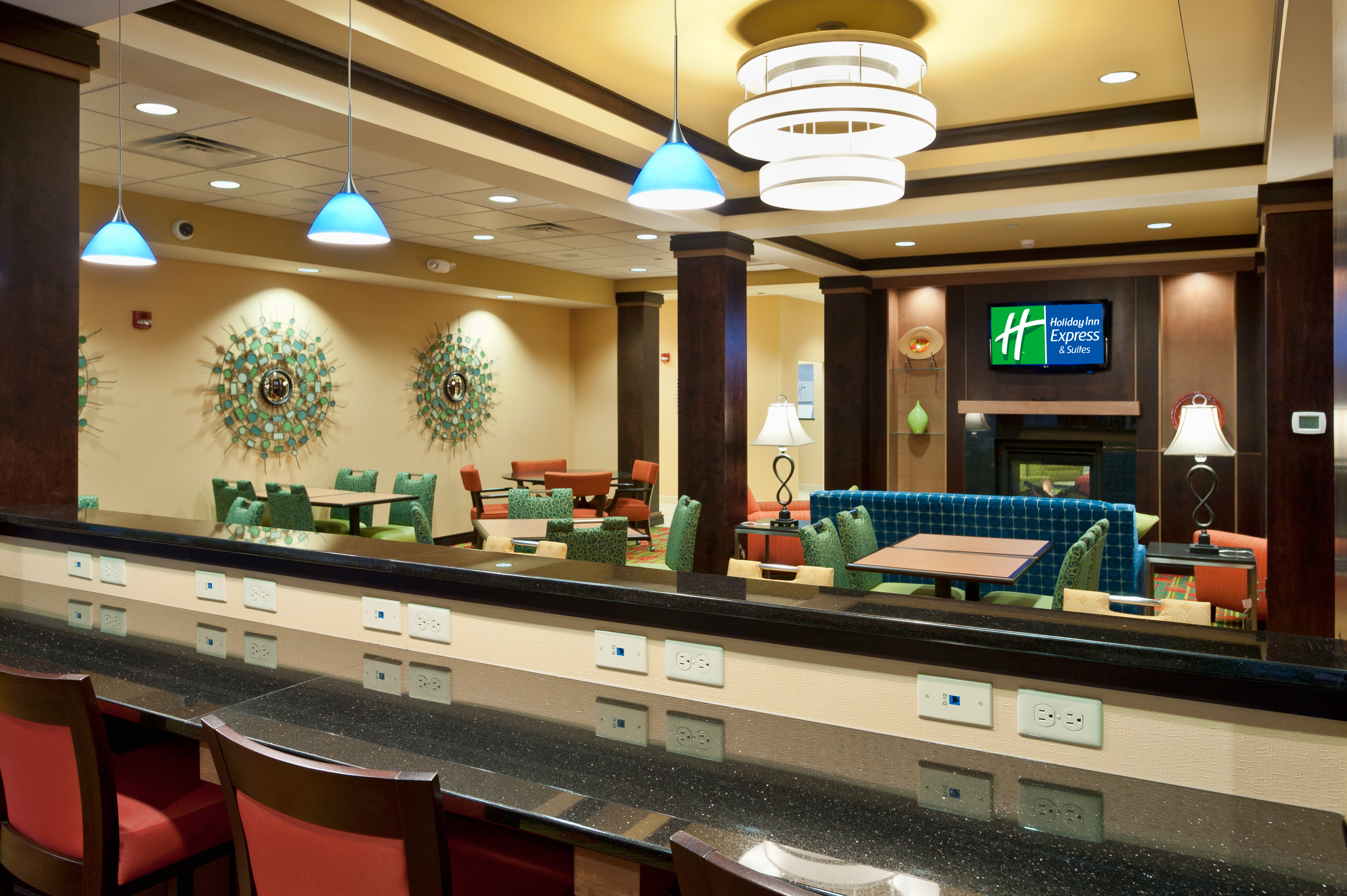 Holiday Inn Express & Suites Dayton South - I-675 34/48