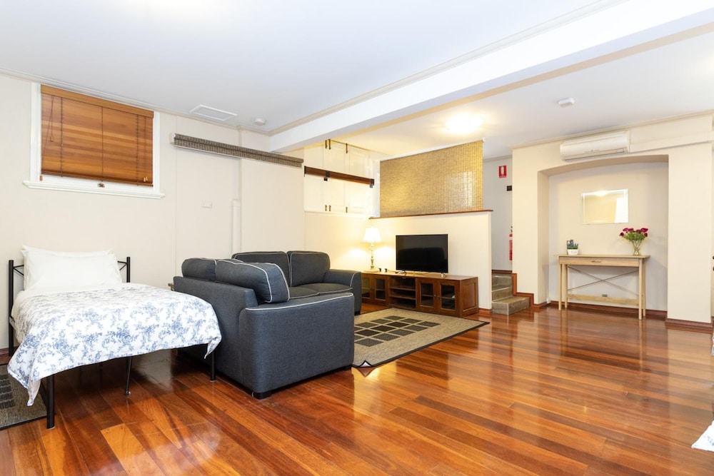 Fremantle Bed And Breakfast 28/45