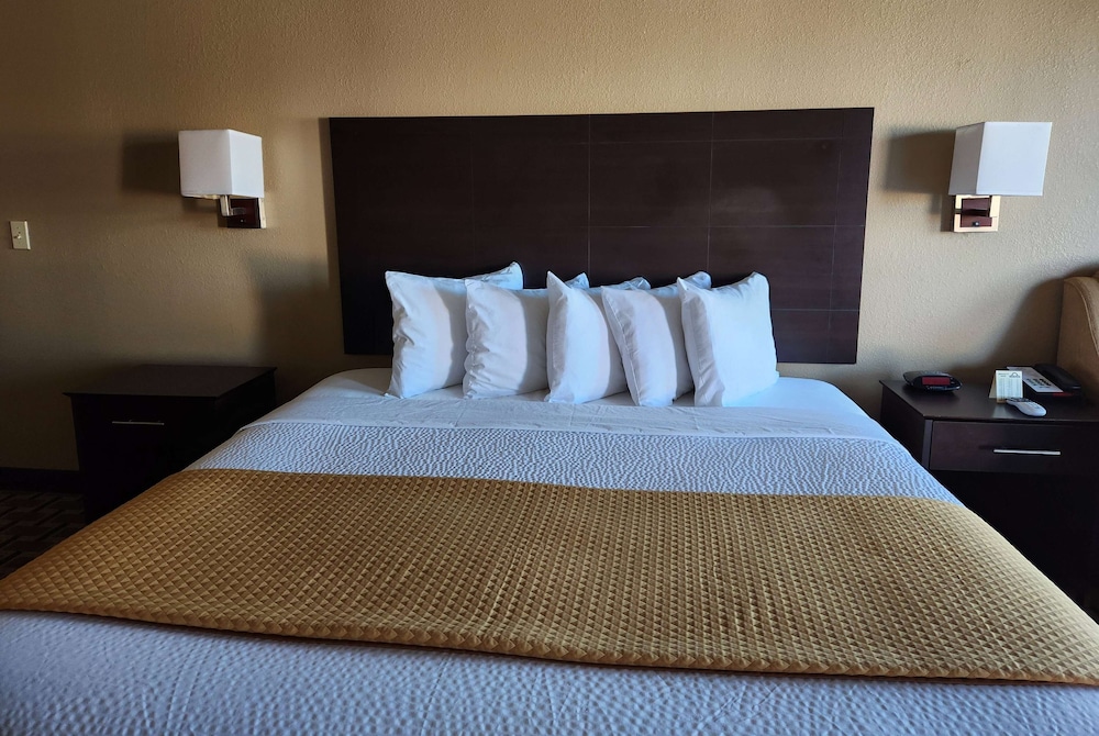 Days Inn By Wyndham Baytown East 29/50