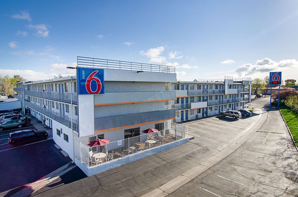 Motel6 Denver, CO – Downtown 55/58