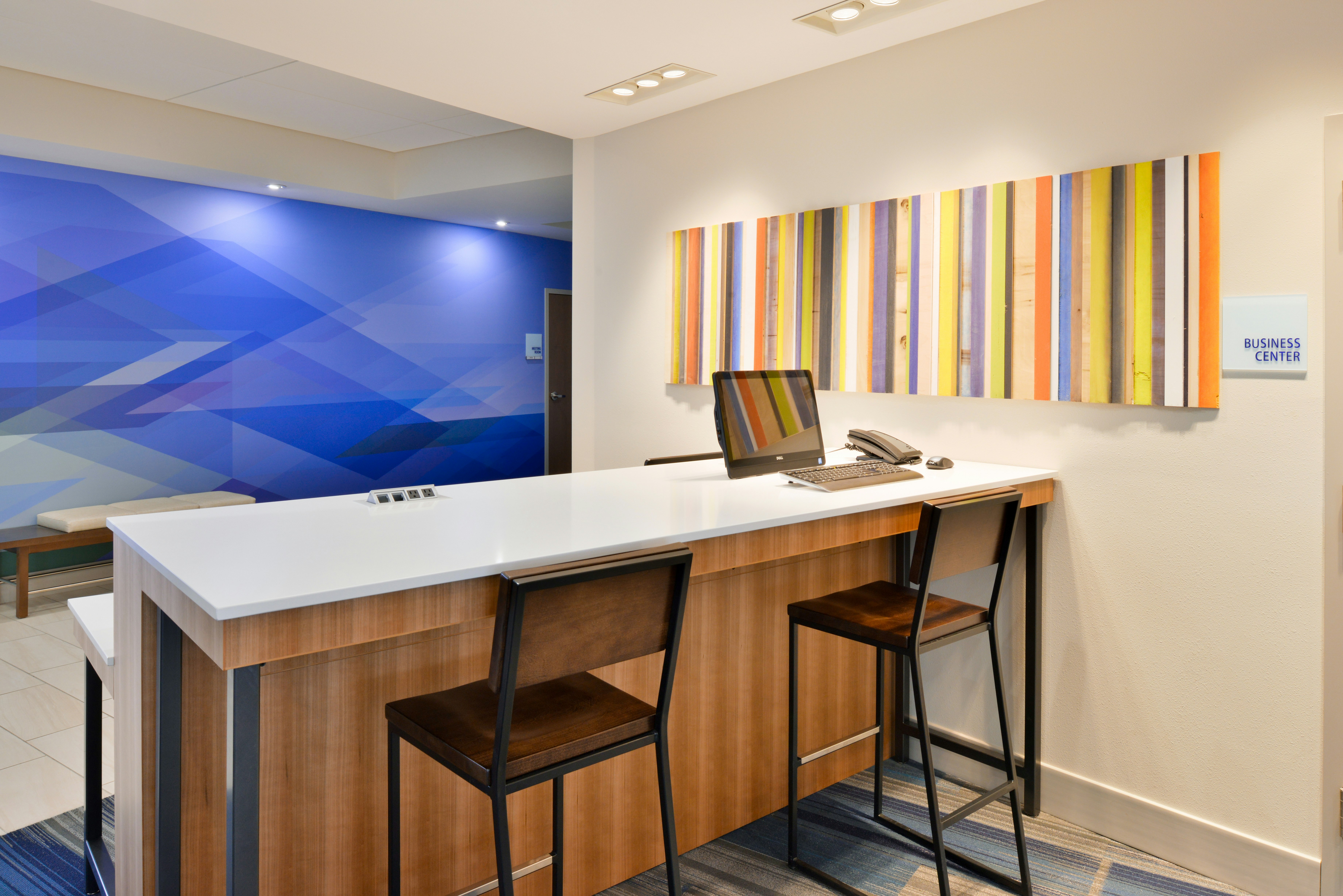 Holiday Inn Express And Suites Madison 12/65