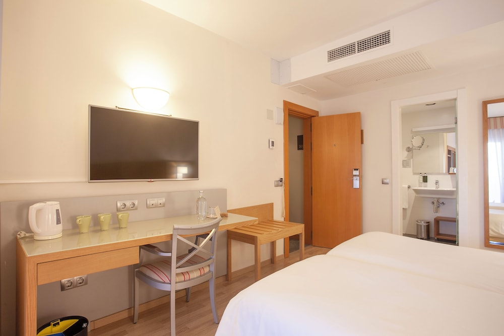 غرفة قياسية داخلية بسريرين منفصلين بإطلالة، Hotel Artiem Capri 9/10