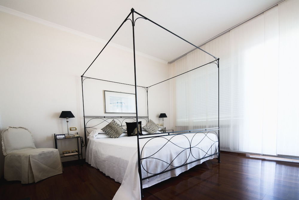 GRAND HOTEL PASSETTO 22/70