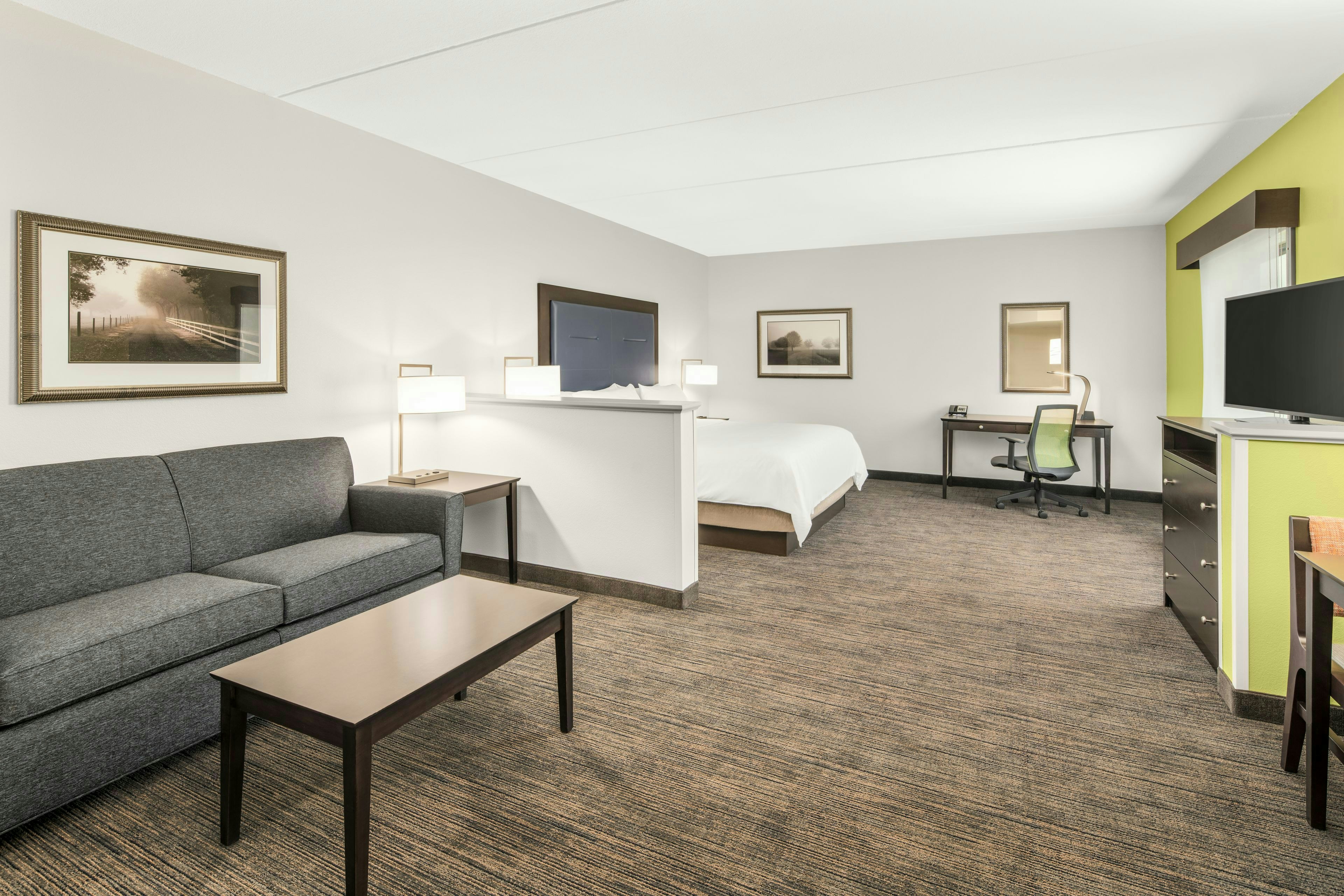 Holiday Inn Express Hotel And Suites Wilmington Newark 50/72