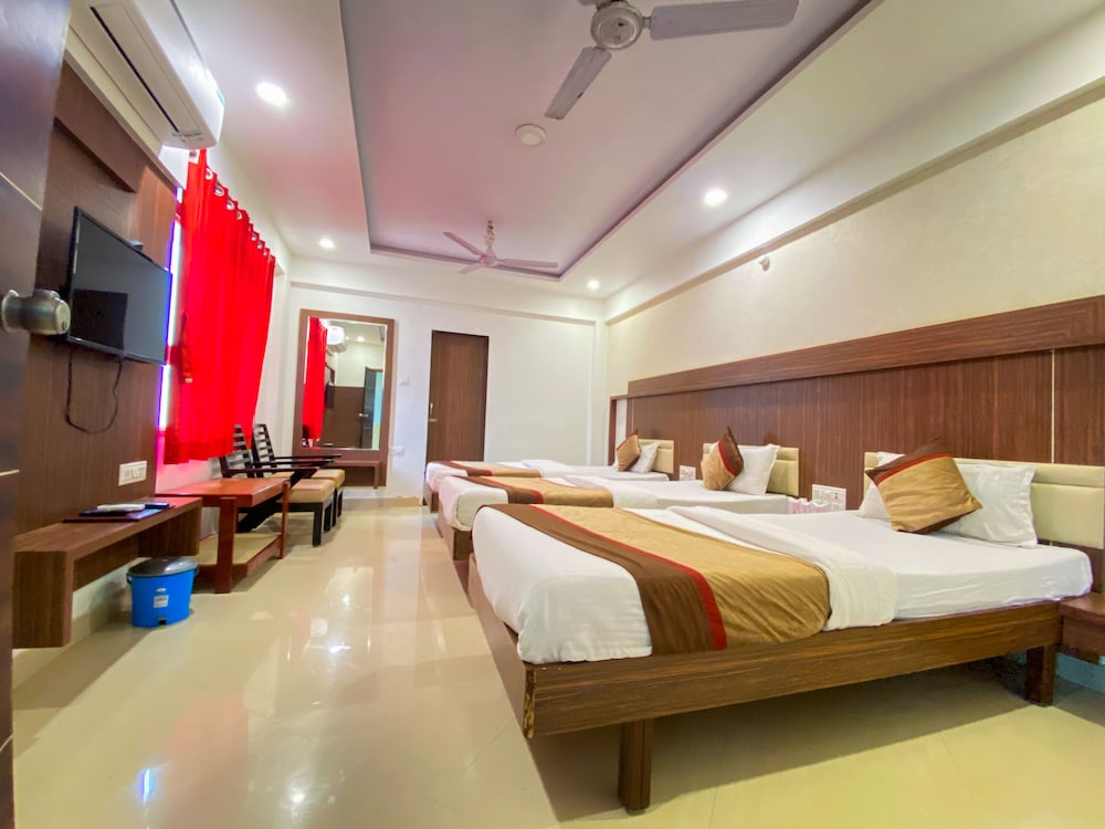 Hotel Gomti 15/40