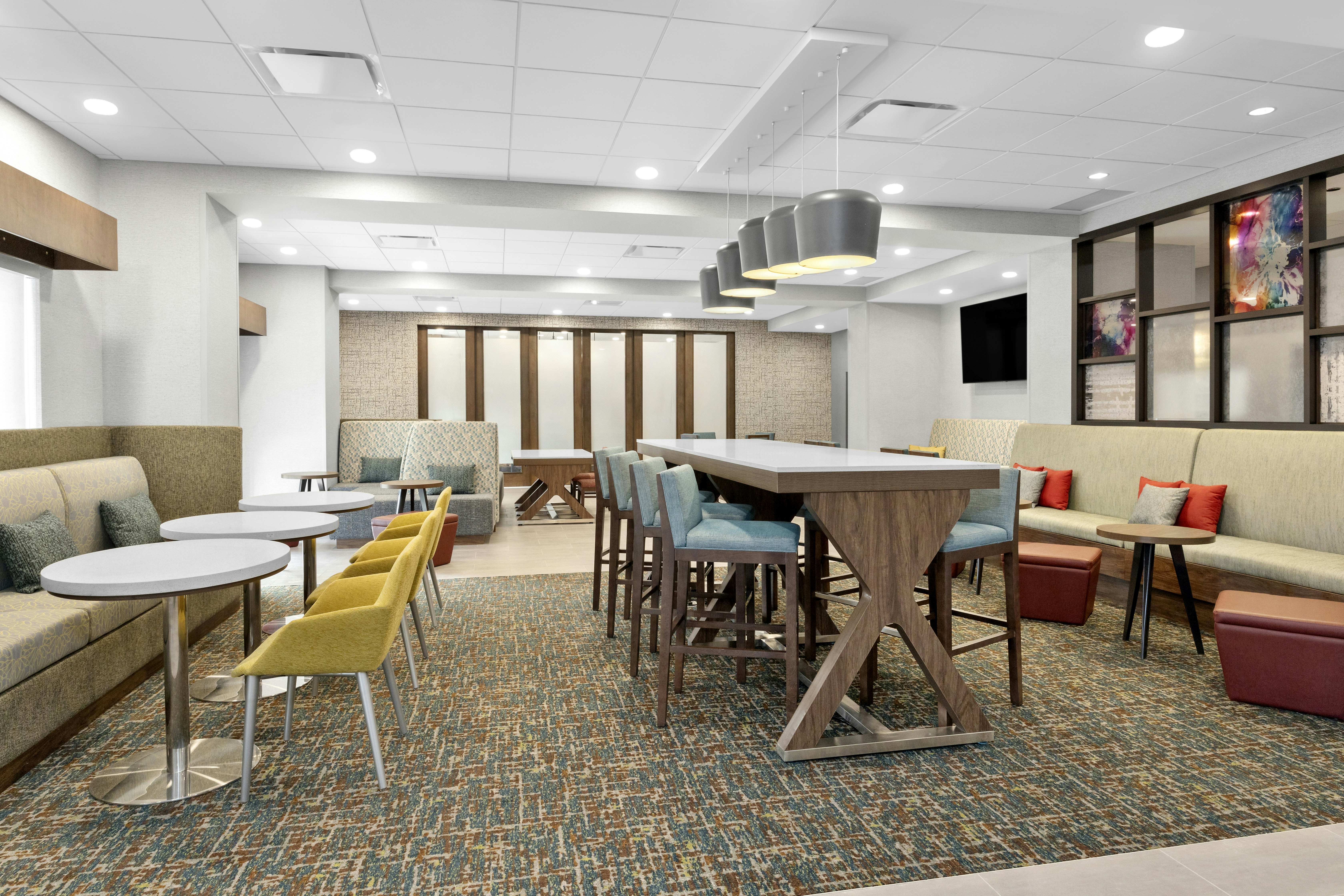 Hampton Inn by Hilton Cornwall 16/26