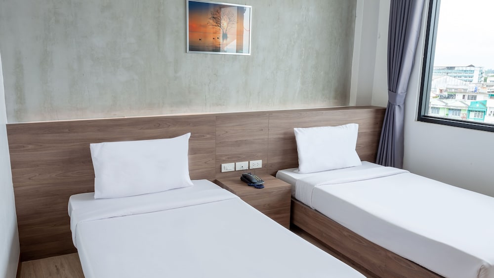 B2 Nakhon Si Thammarat Premier Hotel 11/24