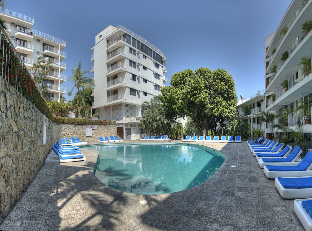 Alba Suites Acapulco 8/59