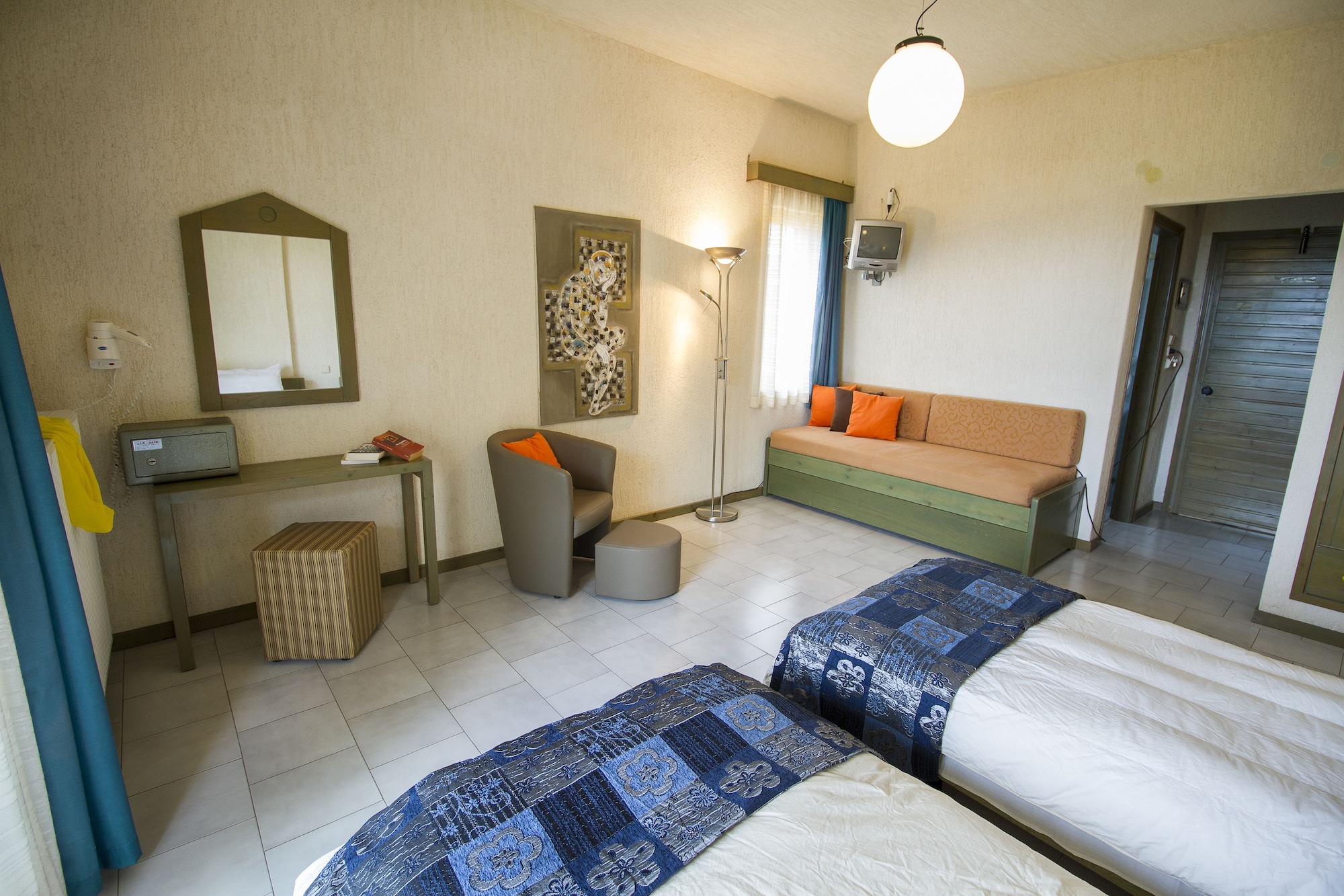 استوديو كلاسيكي، Lycasti Maisonettes 2/3