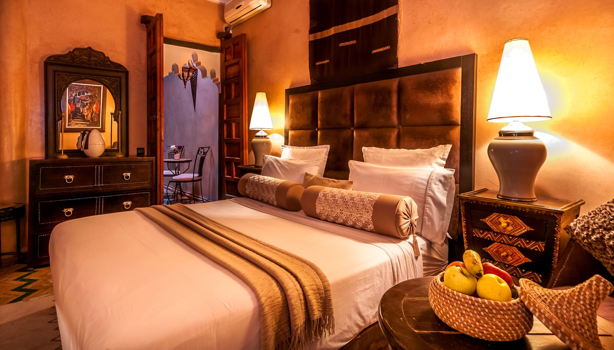 CHOCOLATE, DOUBLE BED