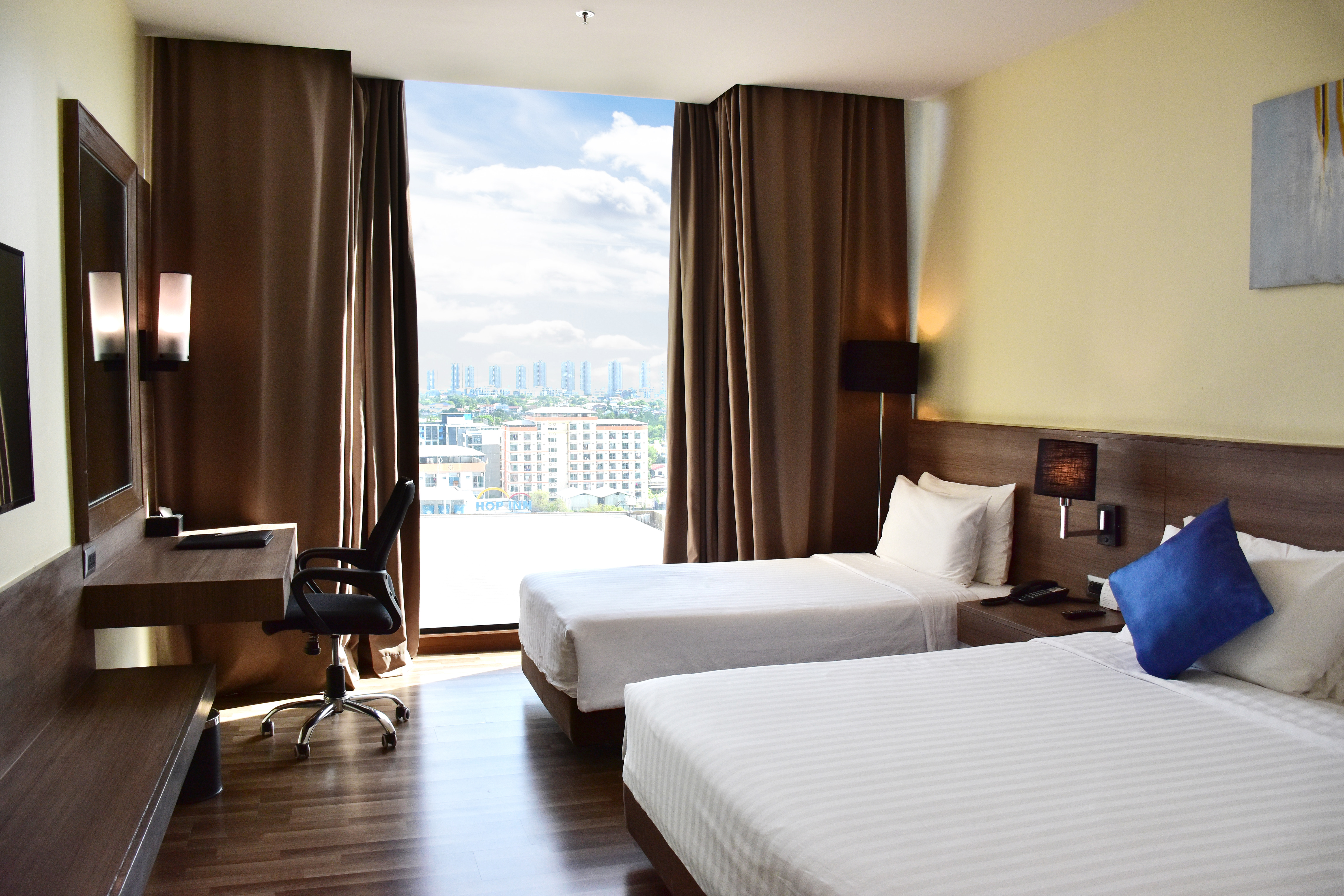 Best Western Plus Wanda Grand Hotel in PAK KRET