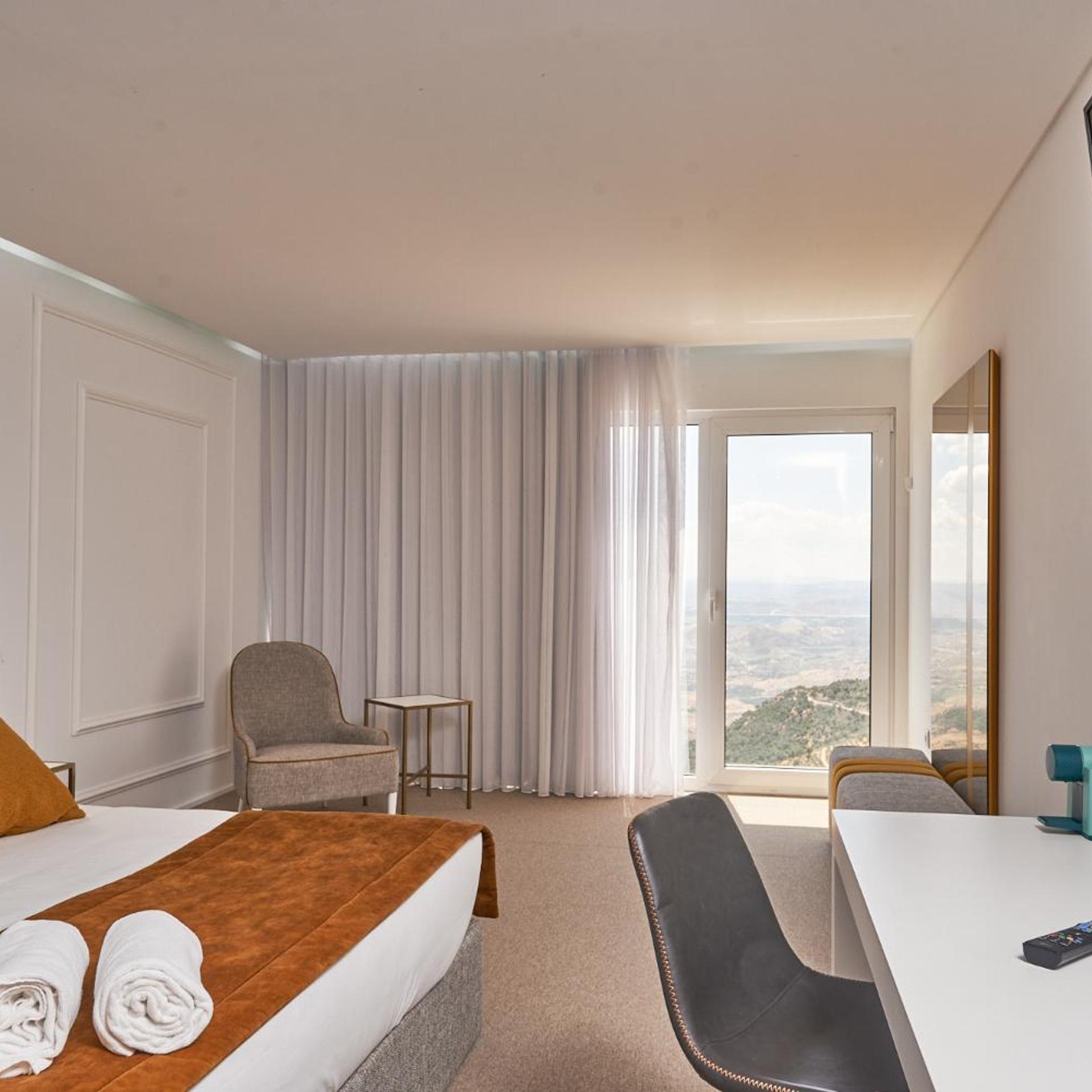 Deluxe, Hotel And Spa Alfandega Da Fe 7/9