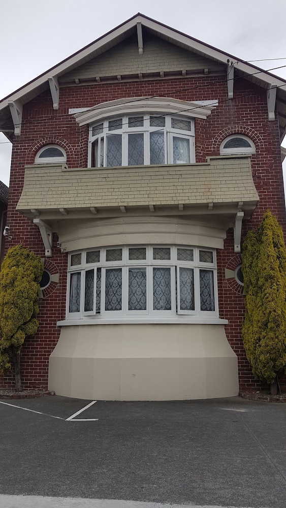 Halswell Lodge 1/50