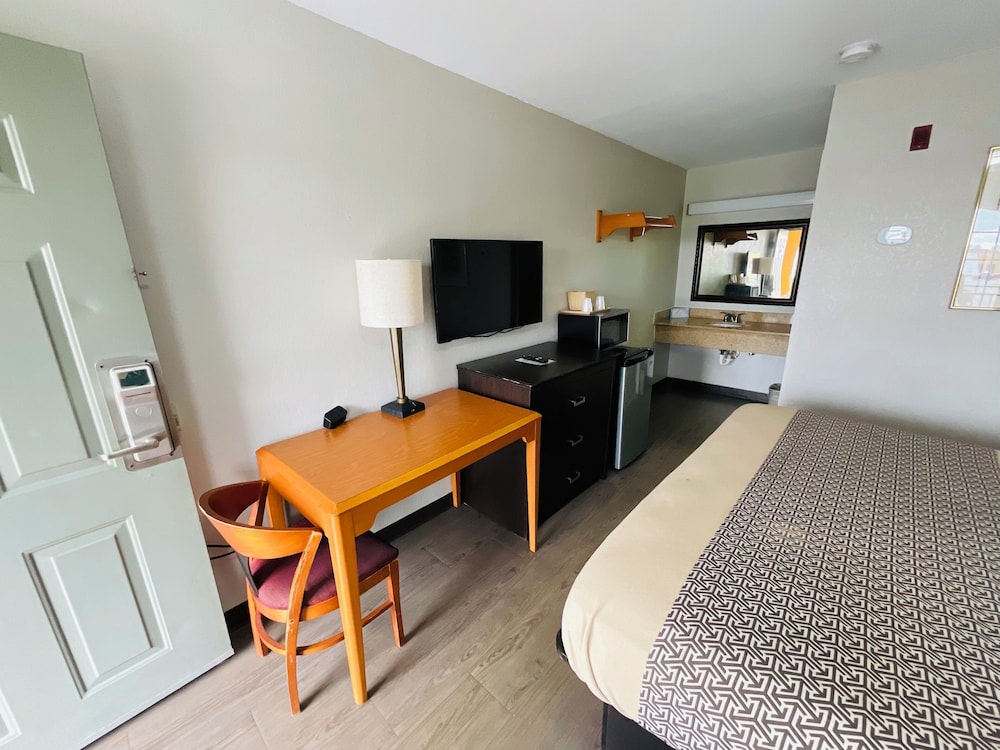 Savannah Inn 41/60