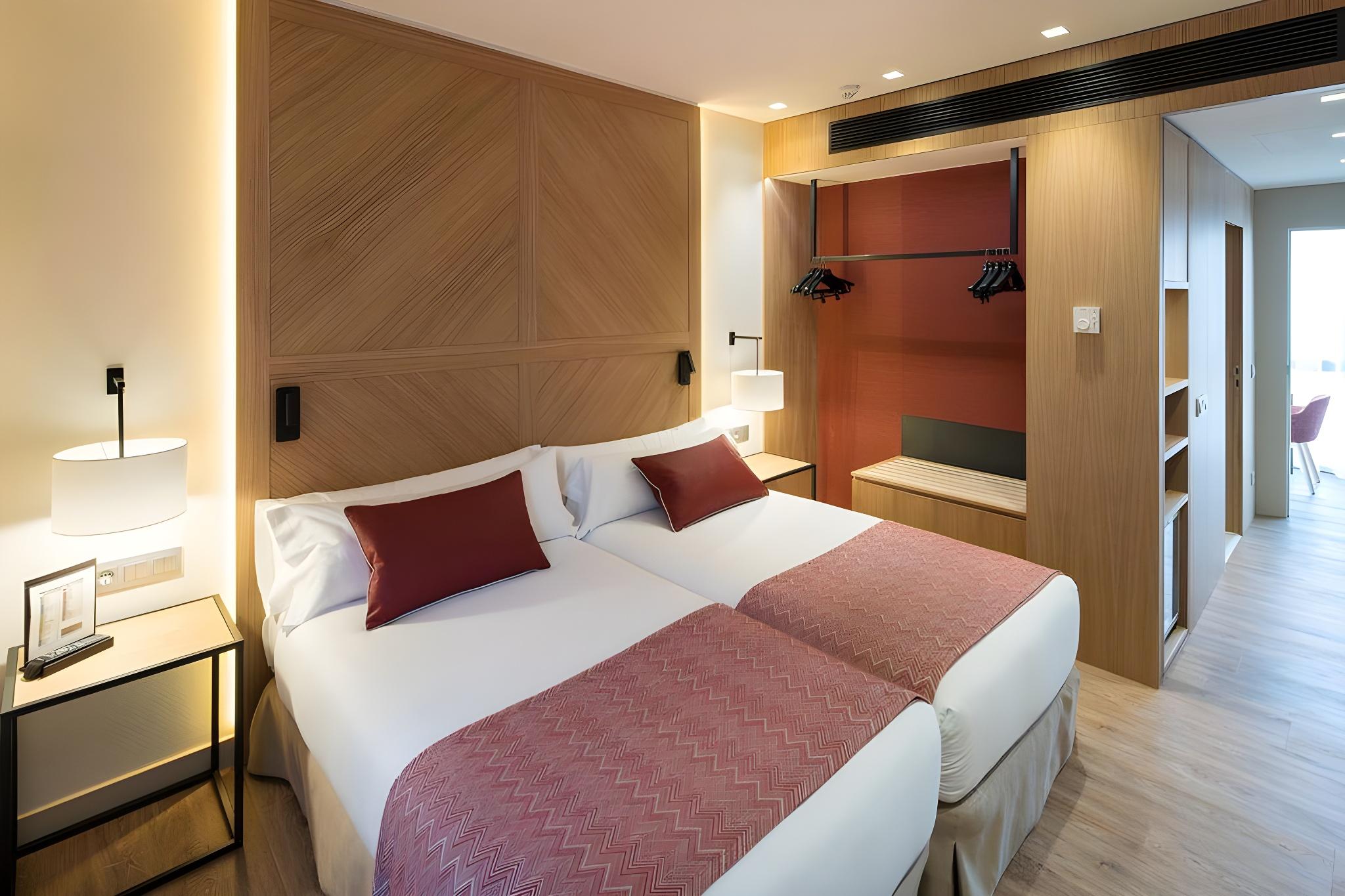 Executive, Single, 2 Double Beds