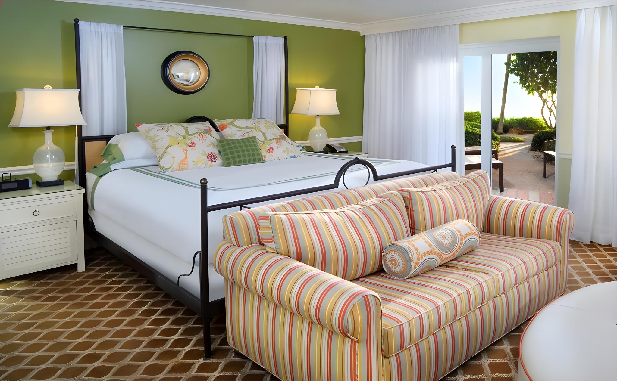 Lanai, Guest Room, King Bed