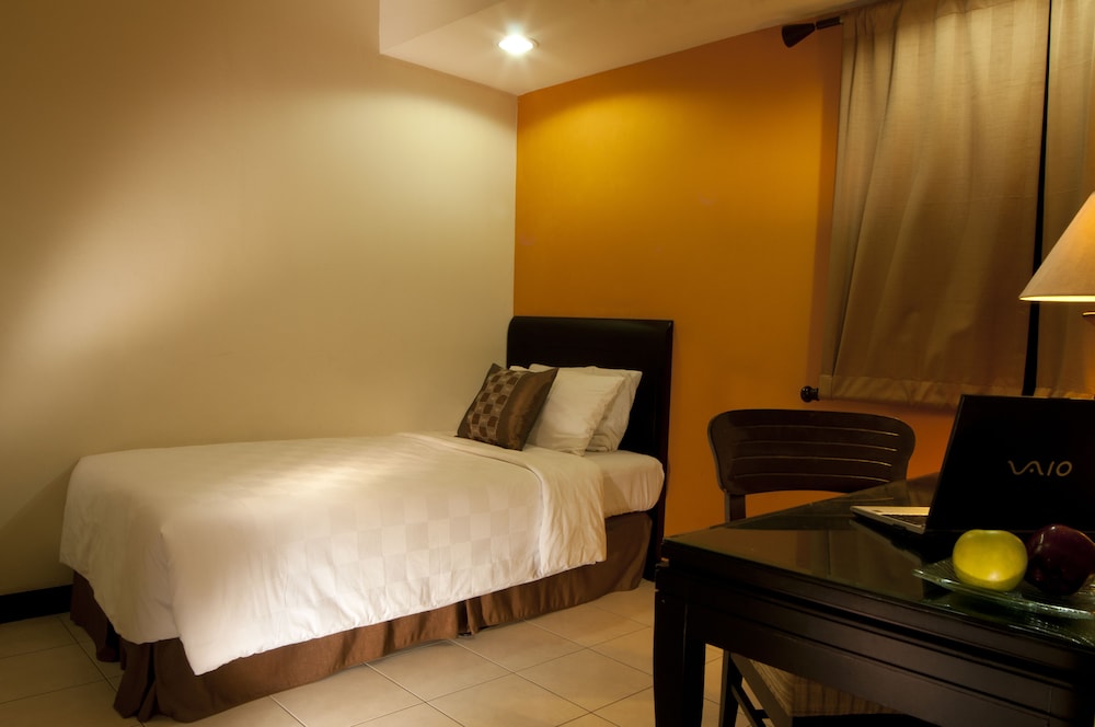 Grand Tropic Suites Jakarta 10/64