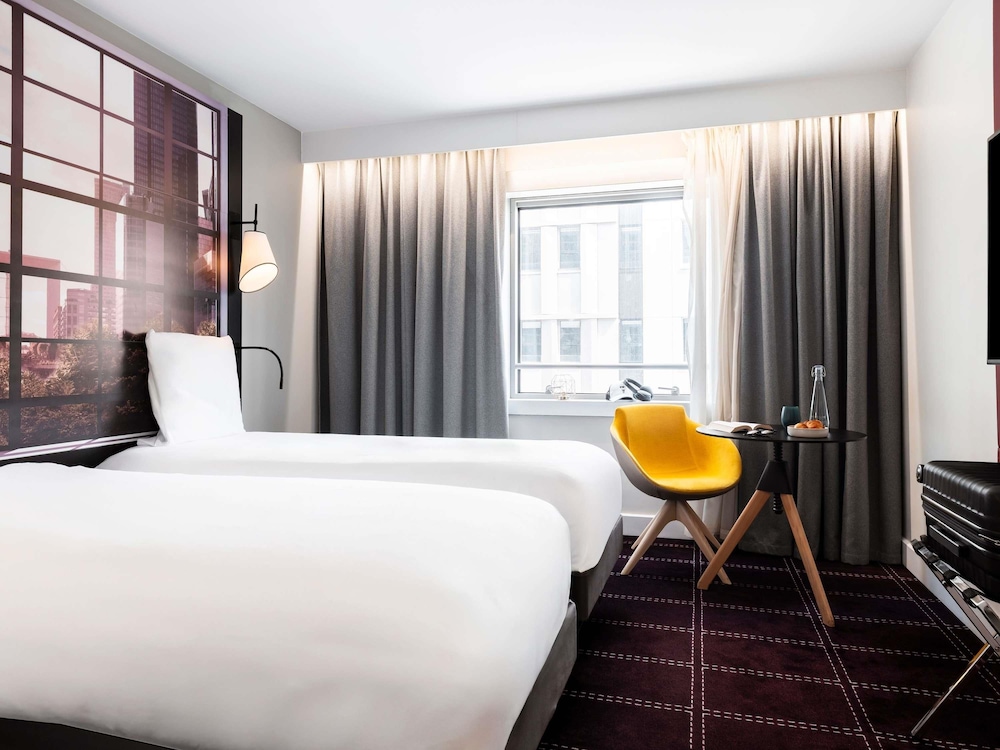 Mercure Paris La Défense Grande Arche 20/80