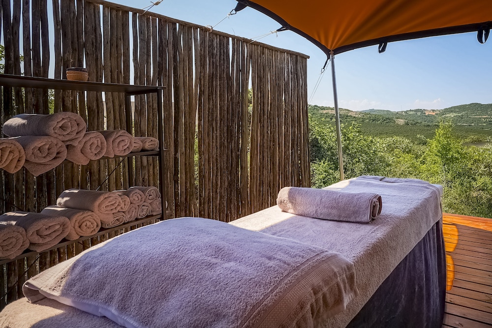 Ndhula Luxury Tented Lodge 17/48