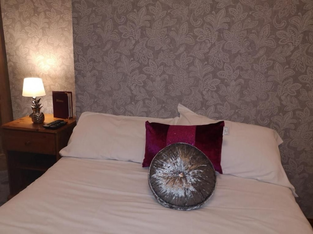 Ambrose Hotel 32/50