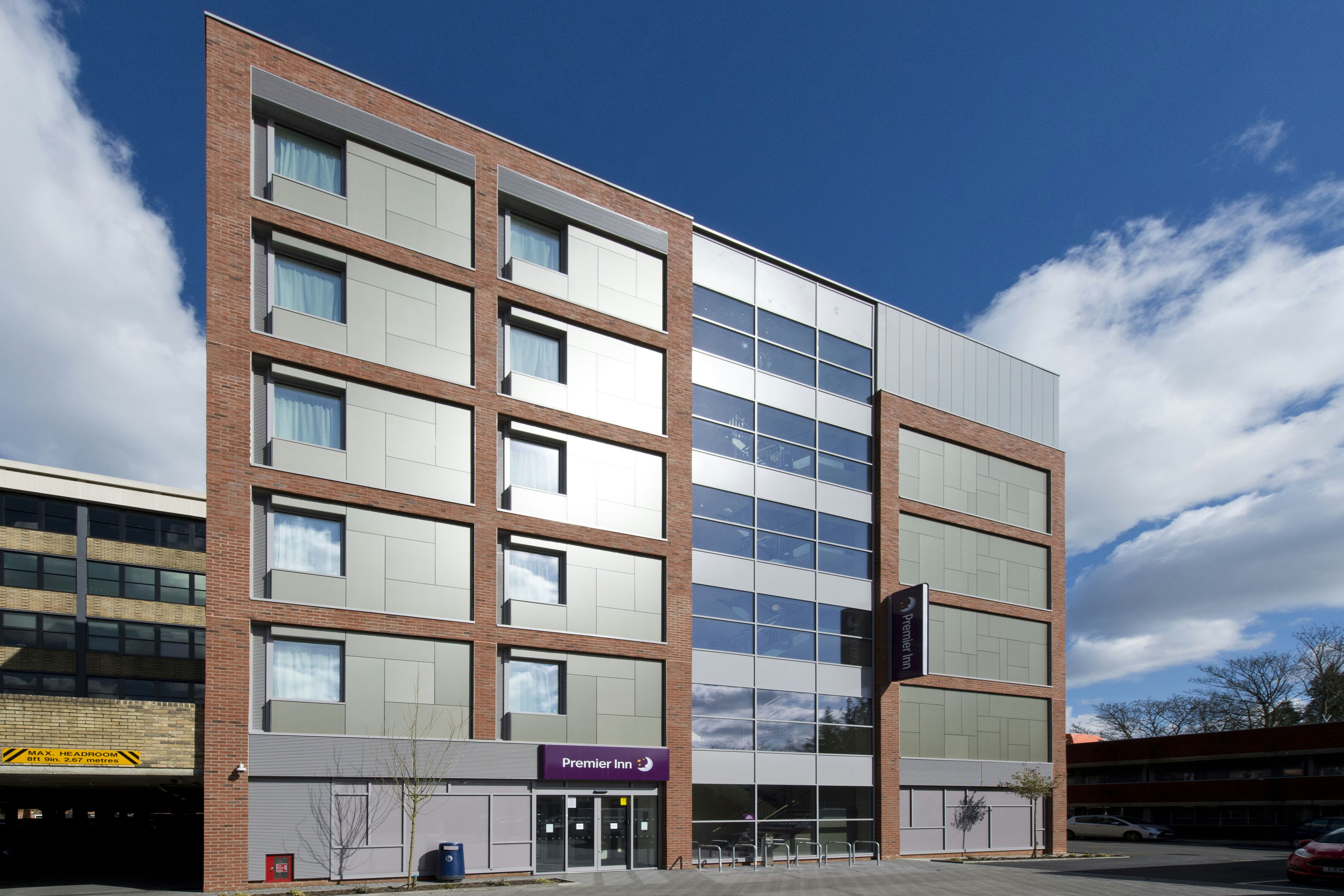 Premier Inn London Southgate in LONDON