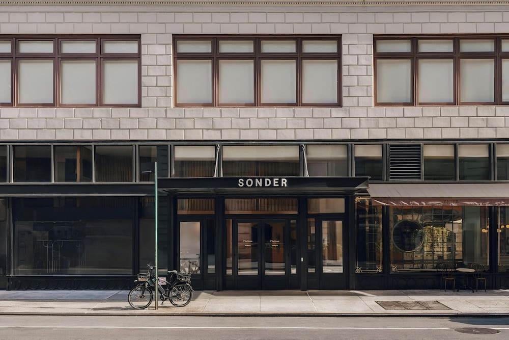 Flatiron Hotel 2/62