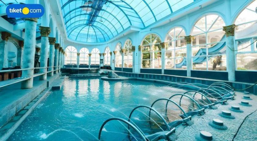 Grand Paradise Hotel 12/28