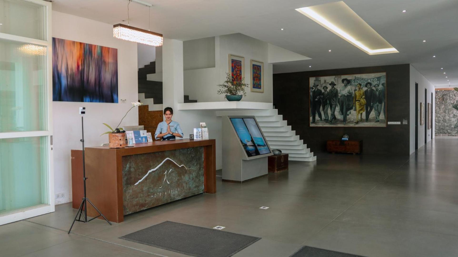 K Gallery Hotel 7/50