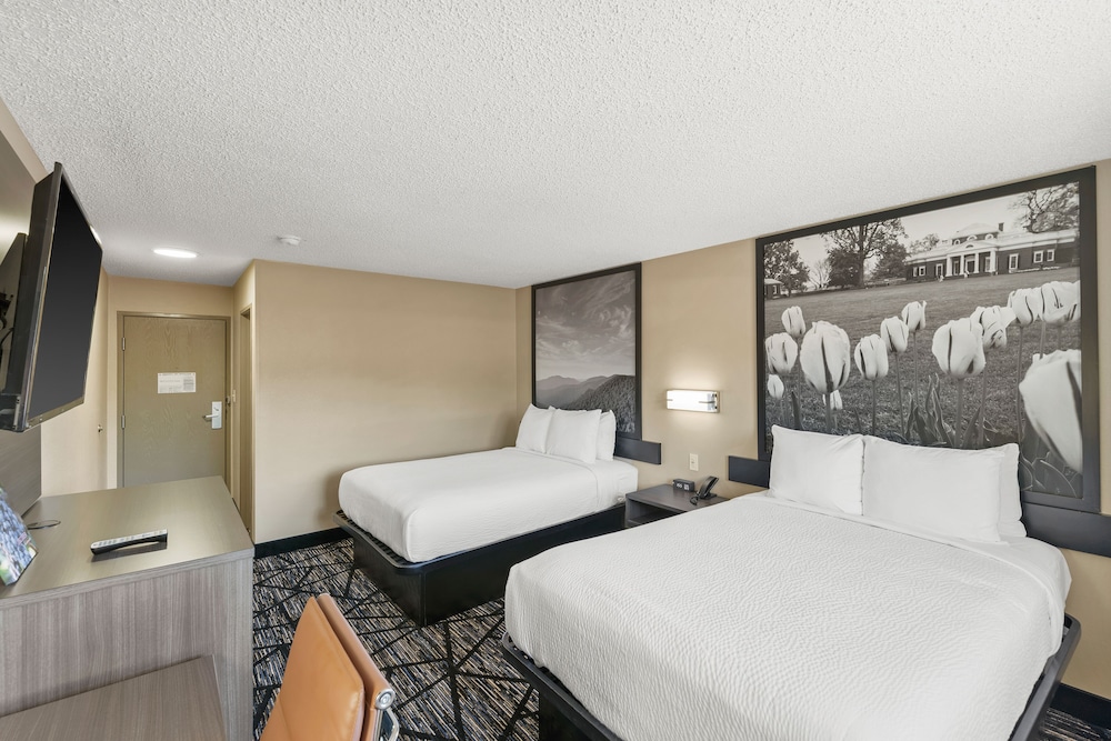 Super 8 by Wyndham Charlottesville 16/51